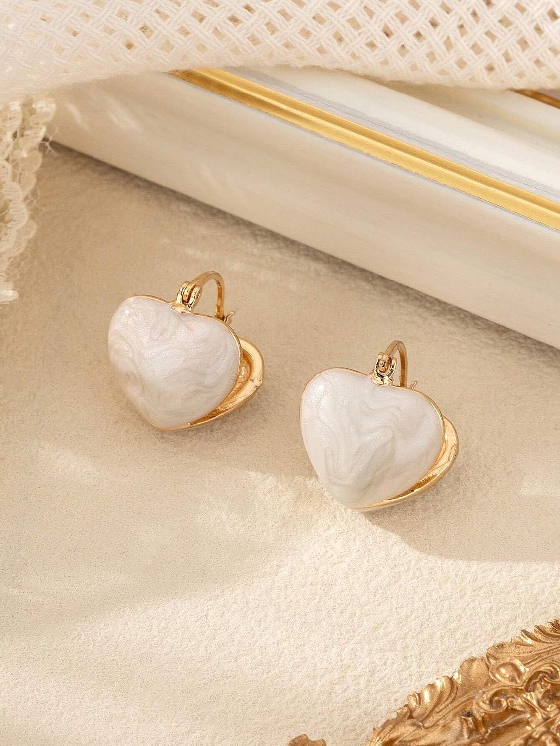 El Regalo Heart Hoops Earrings- Vintage Fashionable Bliss Heart Clip Double-sided Enamel Glaze Eternal Elegance Love Earrings for Women & Girls (Glazed Cream)