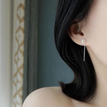 El Regalo Minimalist Flower Threader Earrings for Women & Girls | Cute Tiny Floral Chain Drop Earrings | Modern Style Dainty Long Tassel Earrings (Daisy Silver)