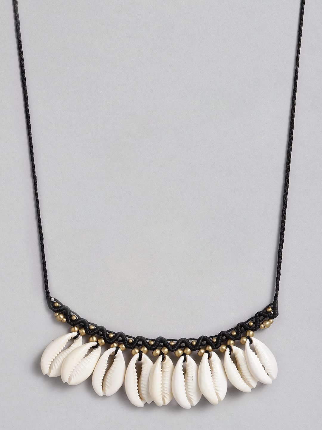 El Regalo Bohemian Gypsy Hippie Cowrie Beads Collar Macrame Choker Necklace for Girls & Women | Adjustable Retro Cowrie Handmade Beach Choker Necklace (Black Macrame Cowrie Necklace)