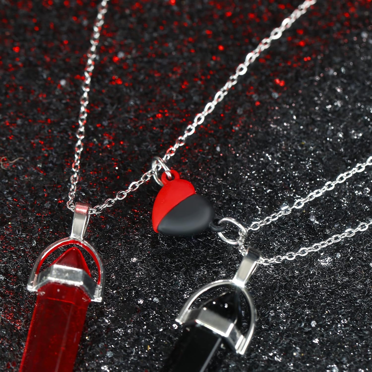 El Regalo Unisex 2Pcs/Set Crystal BFF Best Friend Magnetic Couple Matching Split Heart Pendant Necklaces for Besties/Couples - Valentines Day Gift (Red & Black)