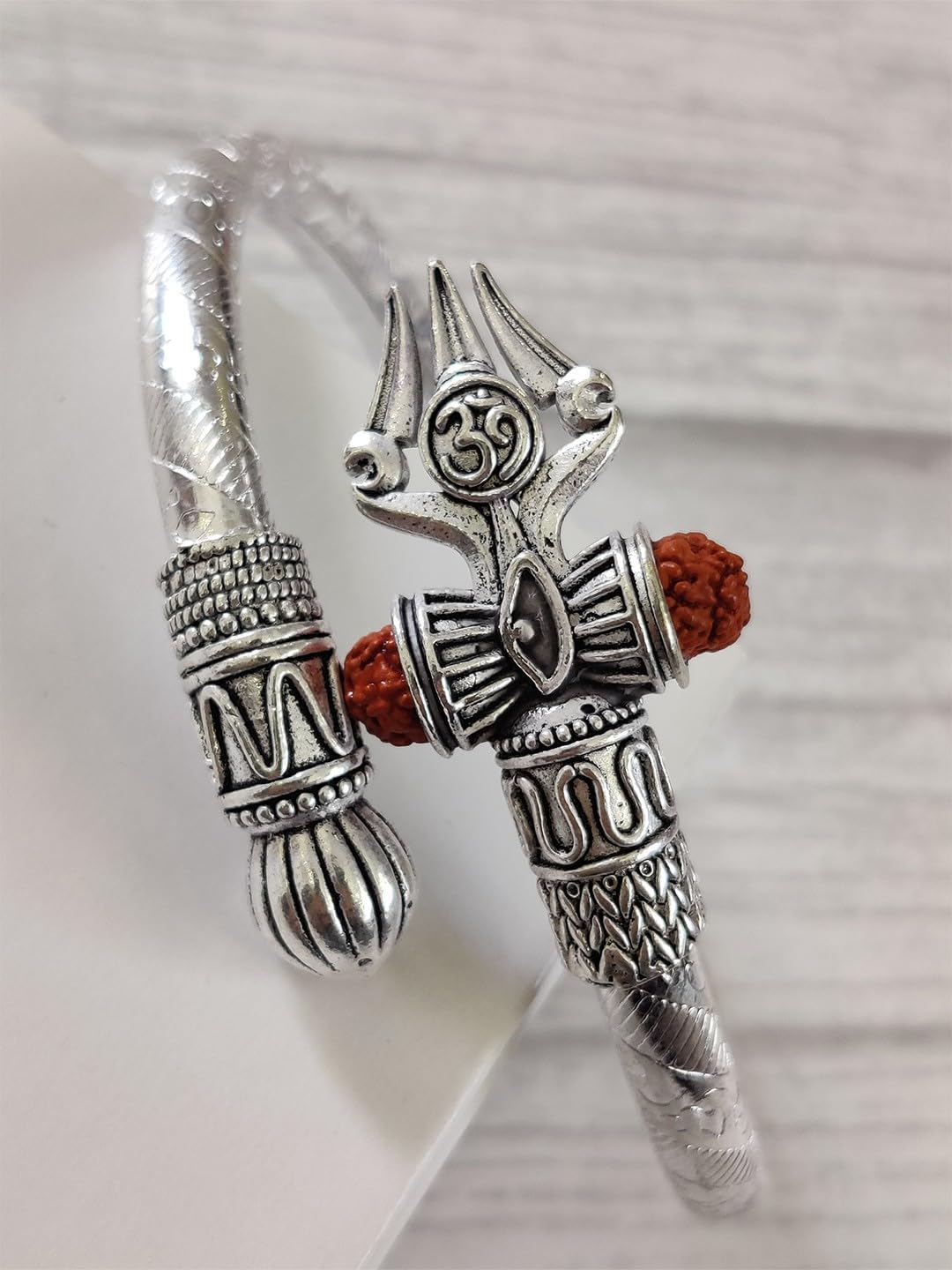 El Regalo Trident Rudraksha Kada Bracelet Rakhi for Brother/Bhai- Rudraksha Trishool Silver Plated Rakhi for Bhaiya with Roli Chawal, Card in Rakhi Gift Box
