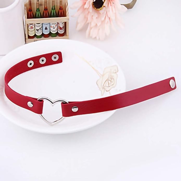 El Regalo Vintage PU Leather Love Heart Choker Necklace for Girls/Women- Western Gothic Punk Collar Choker Necklace (Red)