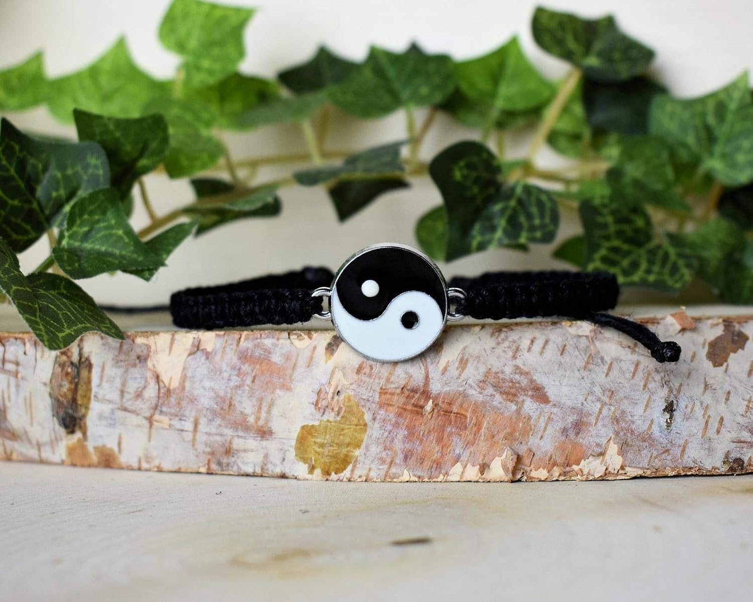 El Regalo 2 PCs Unisex Yin Yang Macrame Bracelet Set - Yin Yang Thread Adjustable Bracelet for Couple/Best Friends